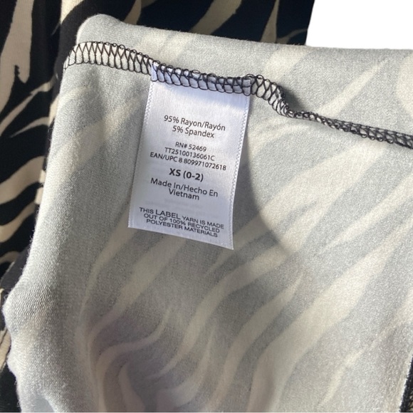 TIME AND TRU WOMEN’S ZEBRA PRINT BLACK AND CREAM HALTER KNIT DRESS SIZE XS - Picture 7 of 10